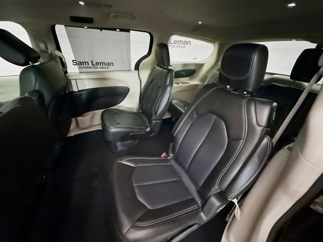 Used 2024 Chrysler Pacifica Touring-L image 22
