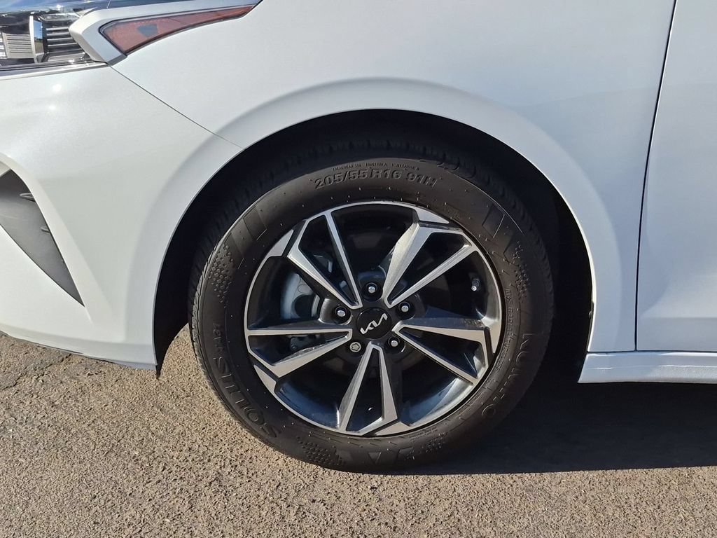 Certified 2023 Kia Forte LXS FWD image 32