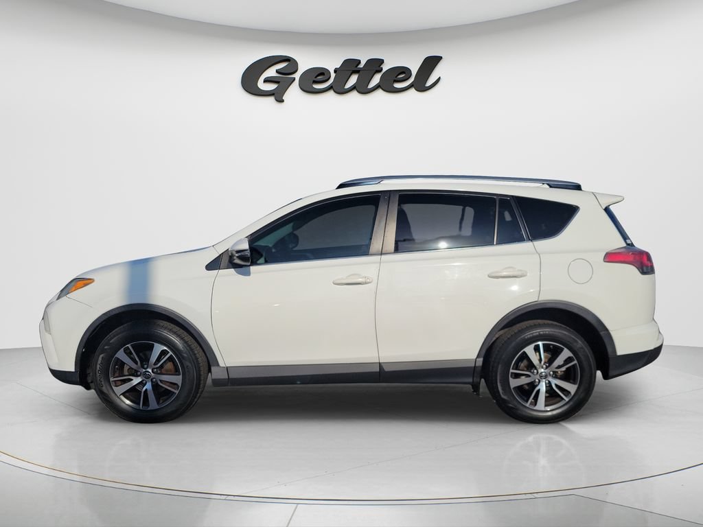 Used 2018 Toyota RAV4 XLE AWD/4WD image 8