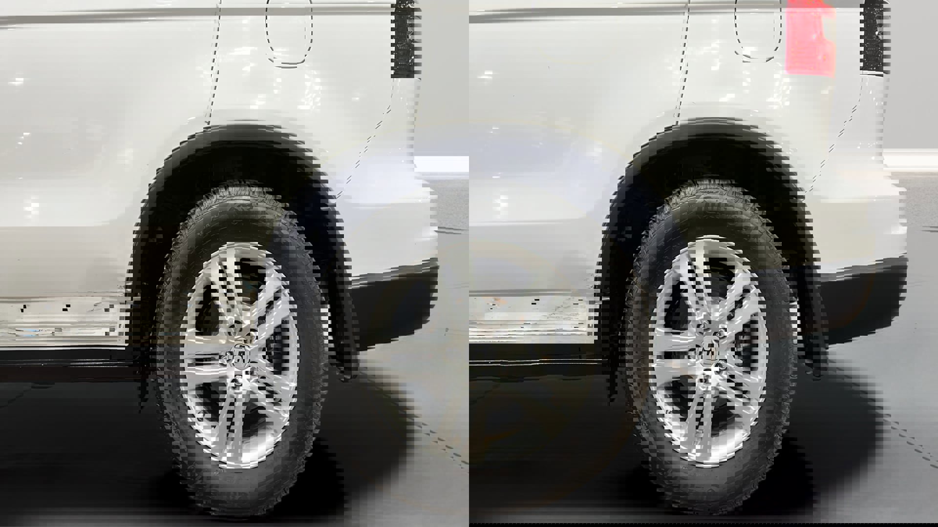 Used 2011 Honda CR-V EX-L image 37