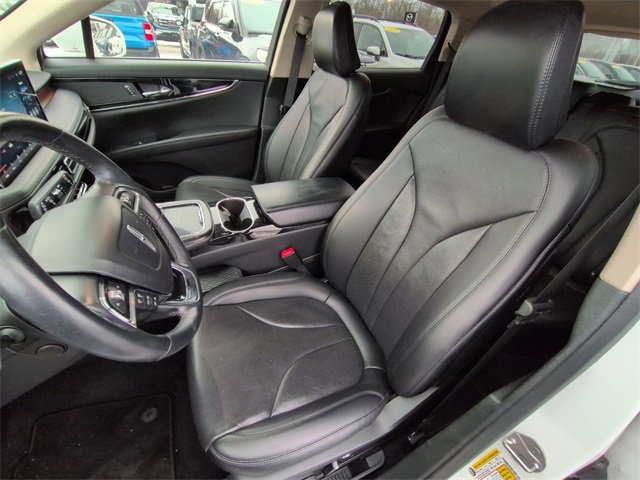 Used 2023 Lincoln Nautilus Reserve image 8