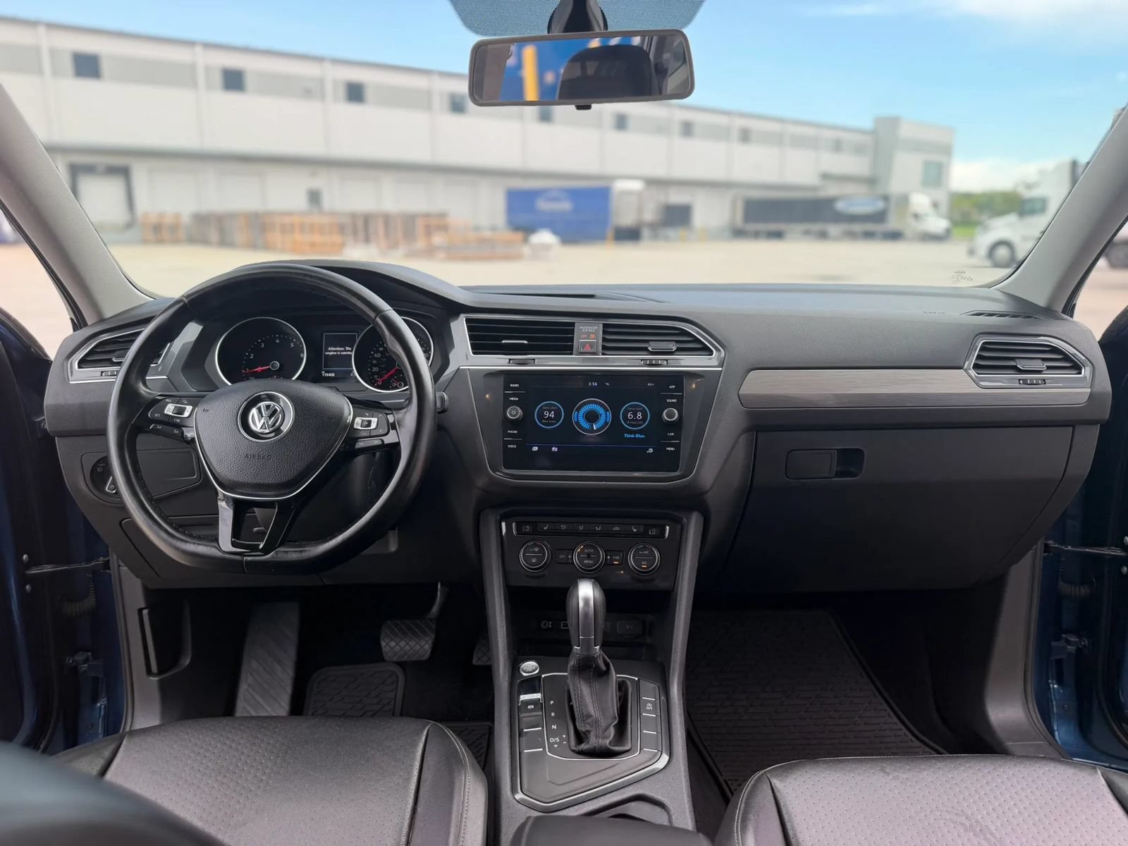 Used 2018 Volkswagen Tiguan SE w/ Front Fog Lights Package FWD image 27