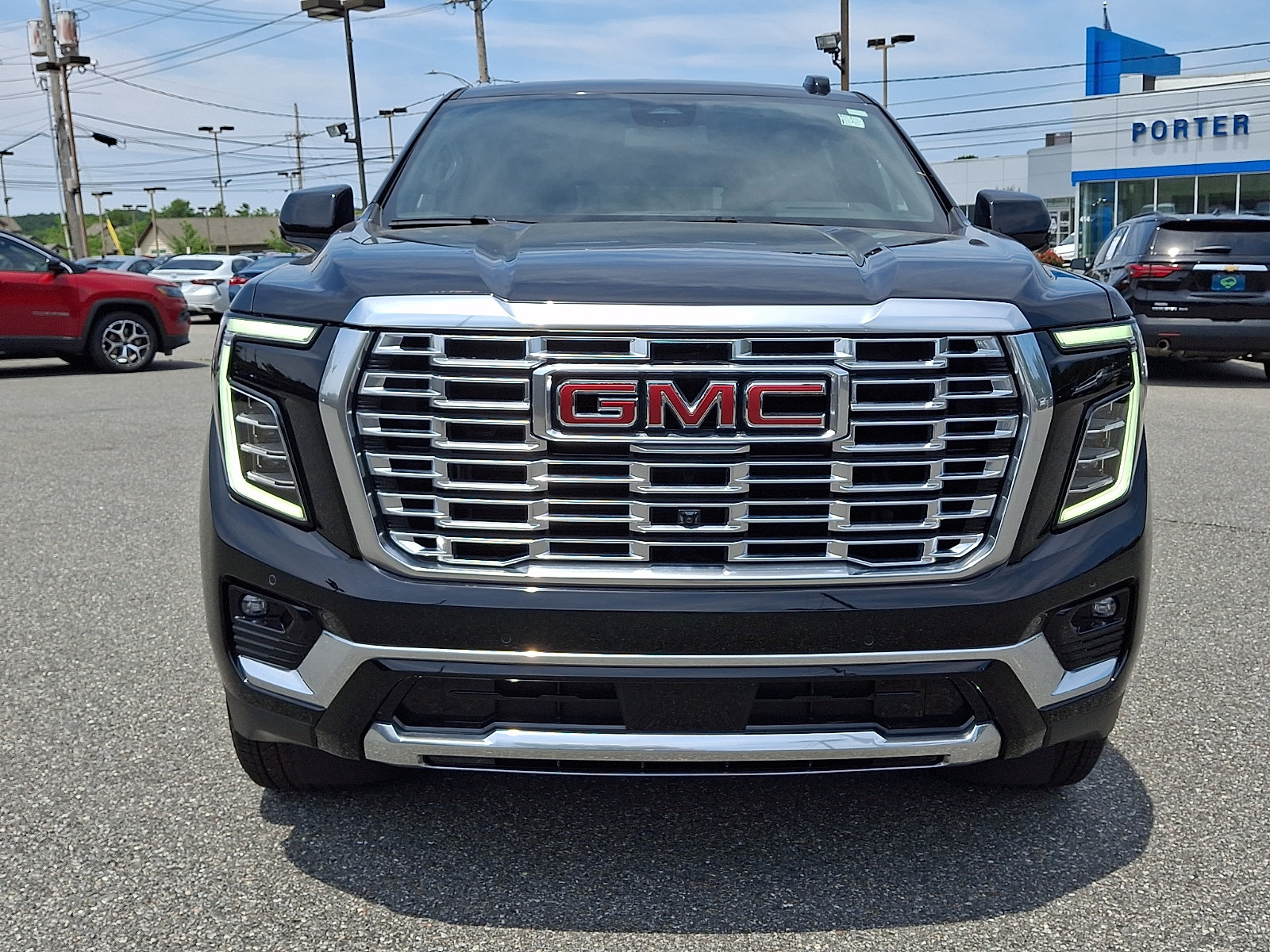 Certified 2025 GMC Yukon XL Denali w/ Sun & Power Step Package AWD/4WD image 2