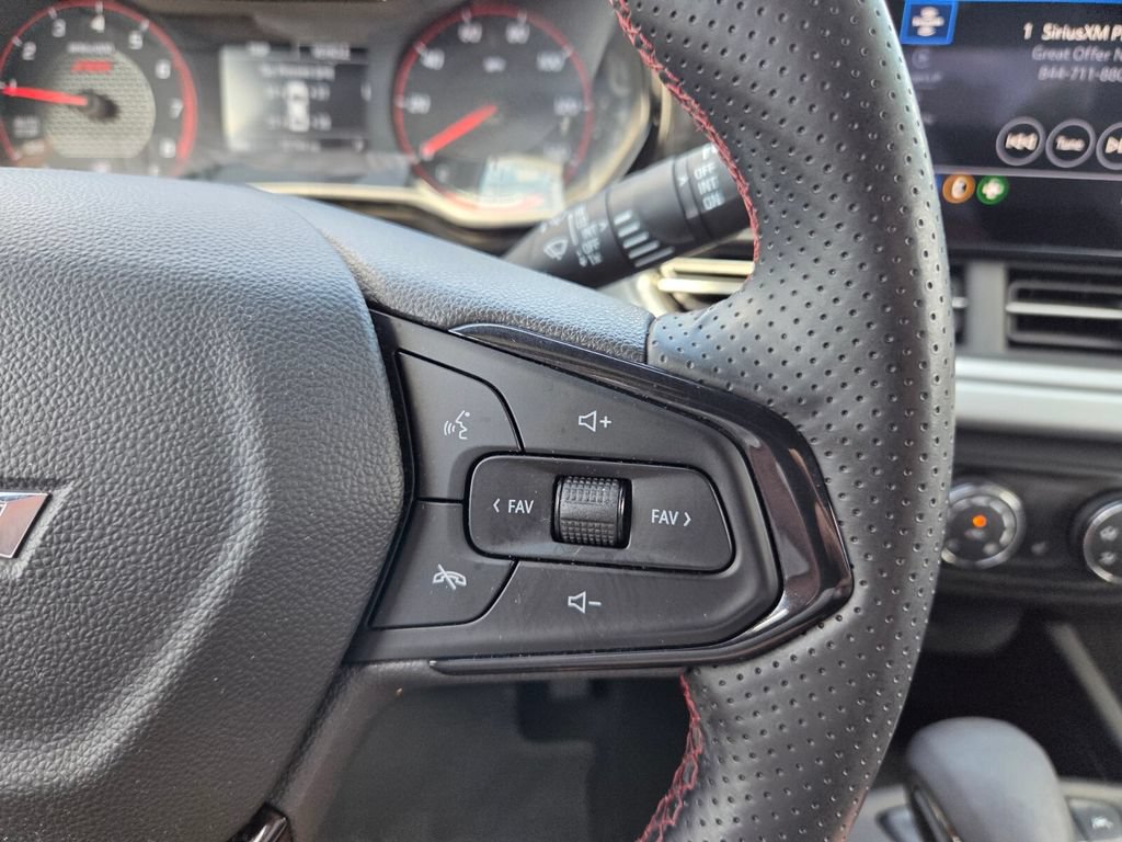 Used 2024 Chevrolet Trax RS FWD image 29