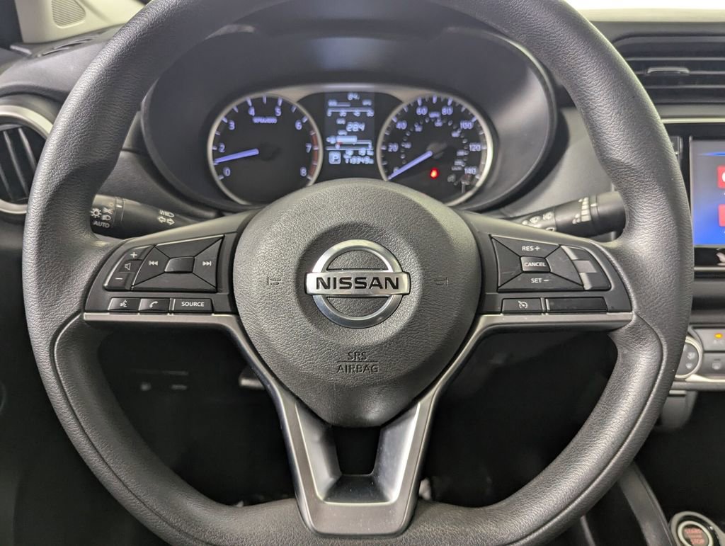 Used 2021 Nissan Versa S FWD image 17