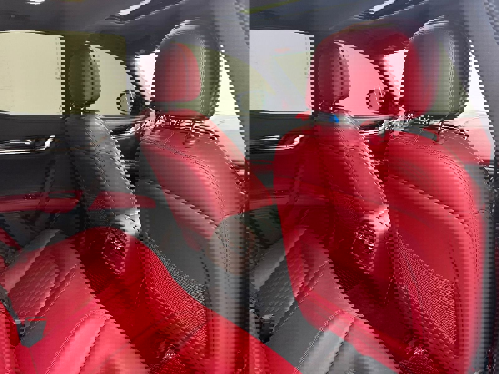 Used 2018 Maserati Ghibli S GranLusso image 39