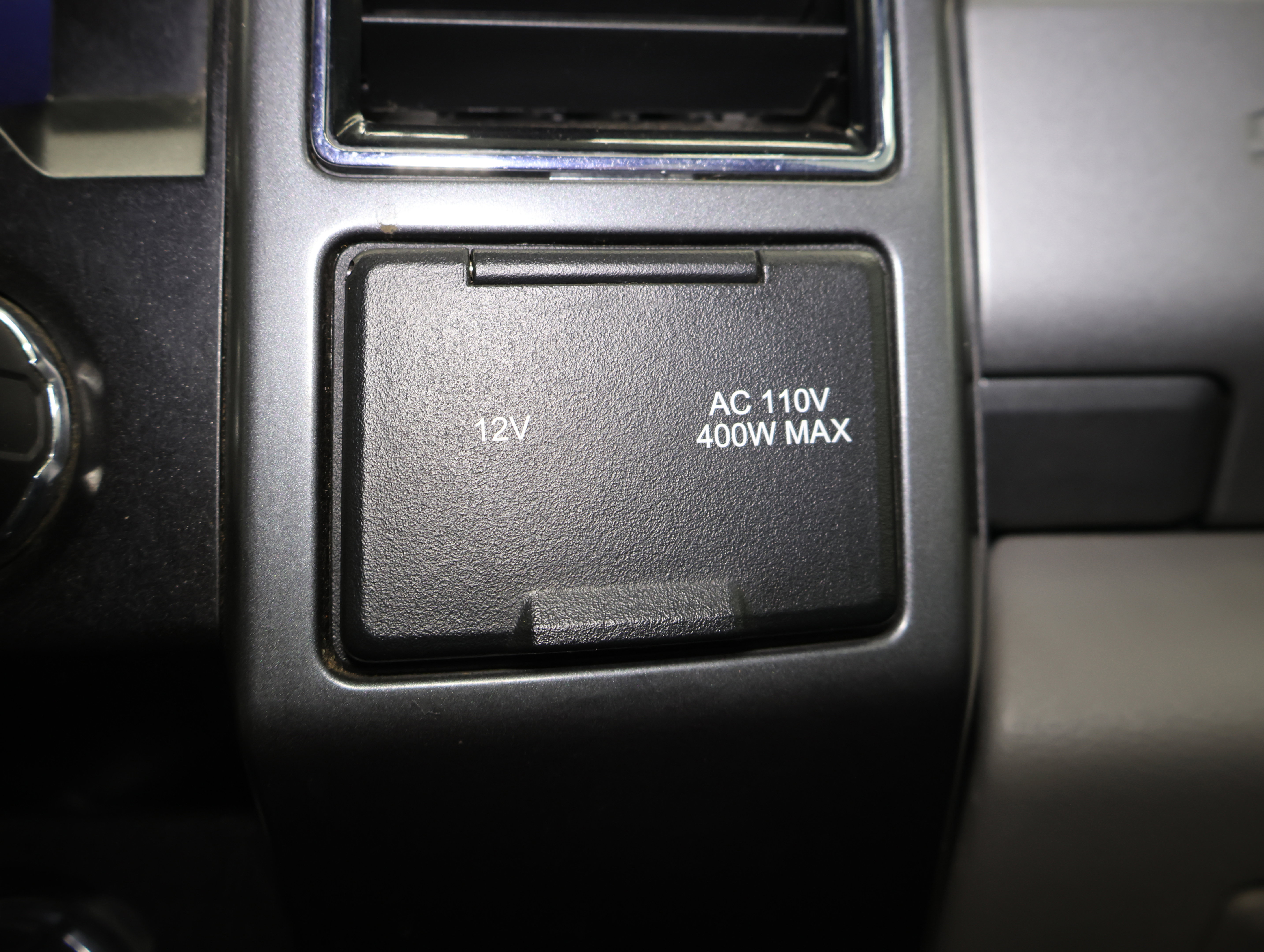 Used 2022 Ford F350 XLT w/ XLT Value Package image 46