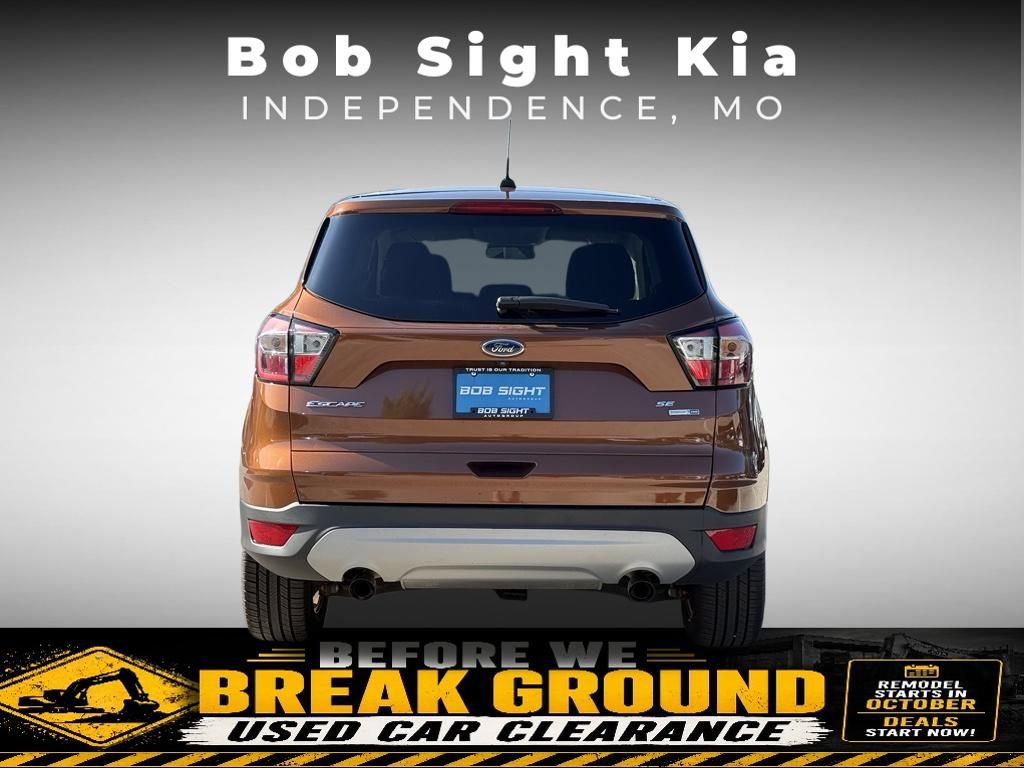 Used 2017 Ford Escape SE AWD/4WD image 9