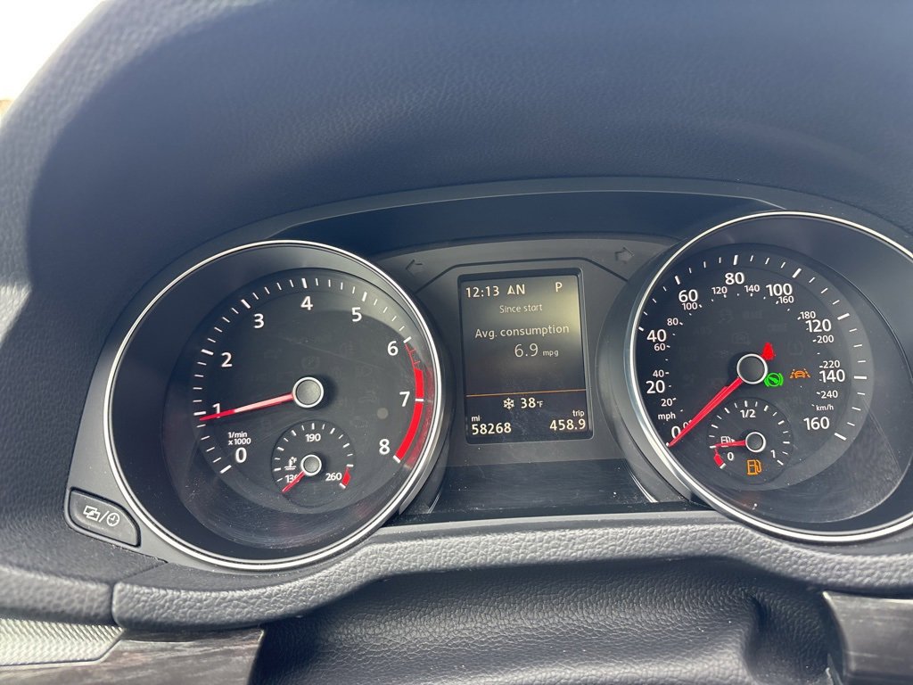 Used 2018 Volkswagen Passat 2.0T SEL Premium image 16