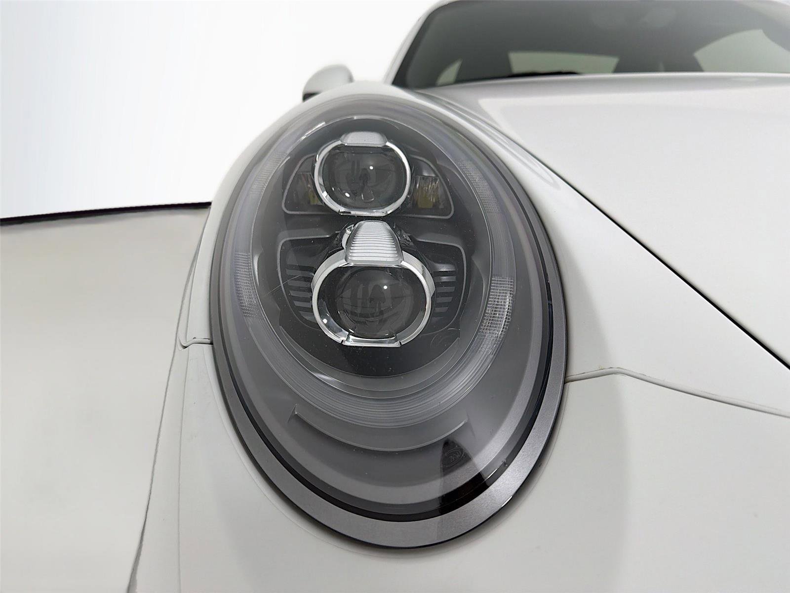 Used 2014 Porsche 911 Targa 4S image 32