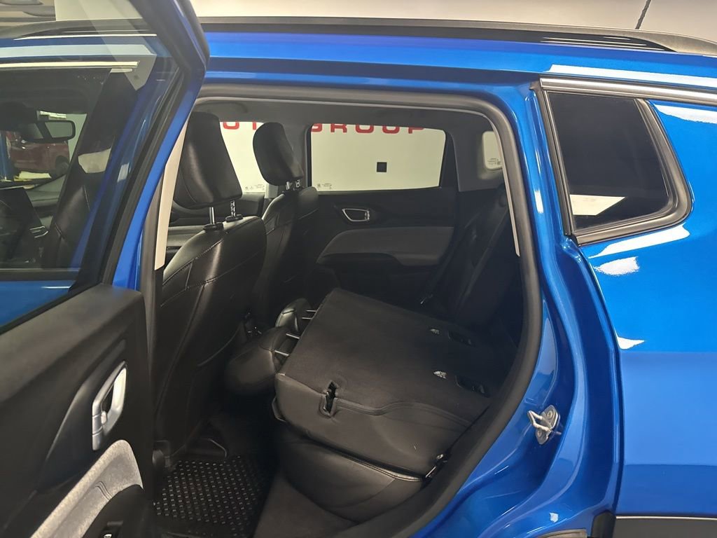 Used 2022 Jeep Compass Latitude w/ Convenience Group AWD/4WD image 25