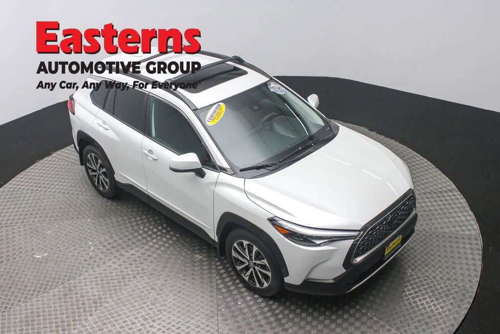 Used 2022 Toyota Corolla Cross XLE w/ Convenience Package image 3