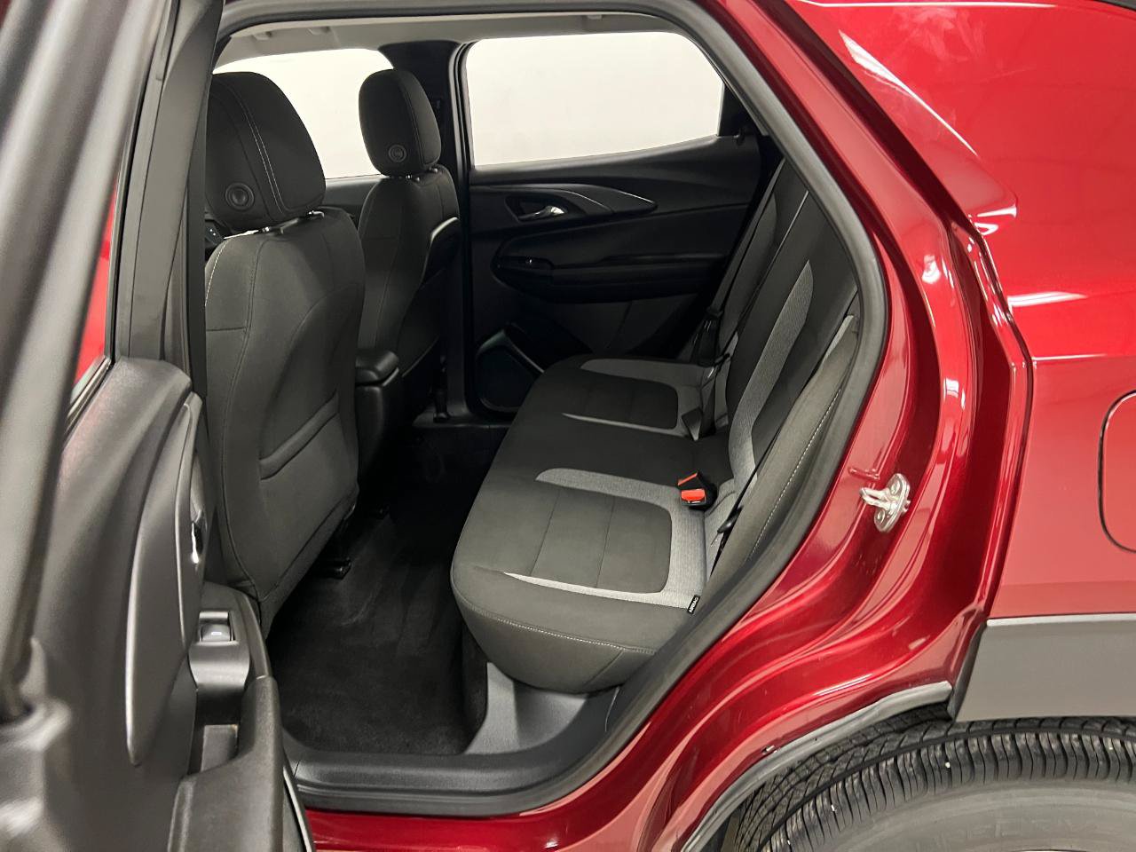 Used 2025 Chevrolet TrailBlazer LT FWD image 25