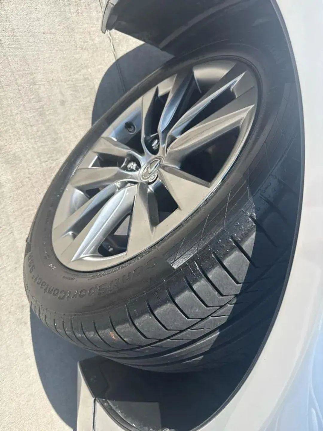 Used 2014 Lexus LS 460 w/ Comfort Package RWD image 2