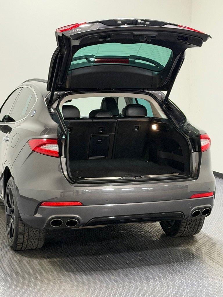 Used 2018 Maserati Levante S GranSport image 12