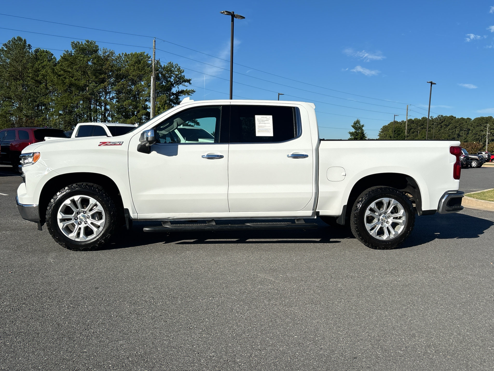 Used 2023 Chevrolet Silverado 1500 LTZ w/ LTZ Convenience Package II AWD/4WD image 3