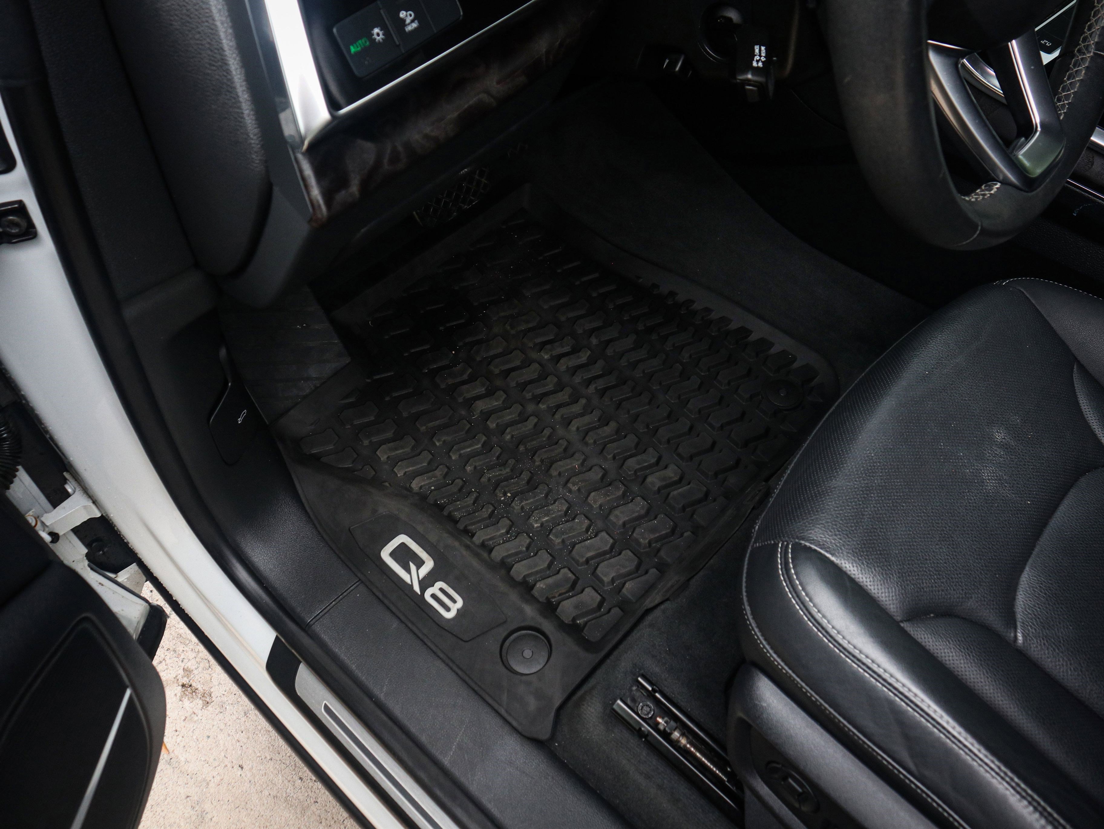 Used 2022 Audi Q8 Premium Plus image 15