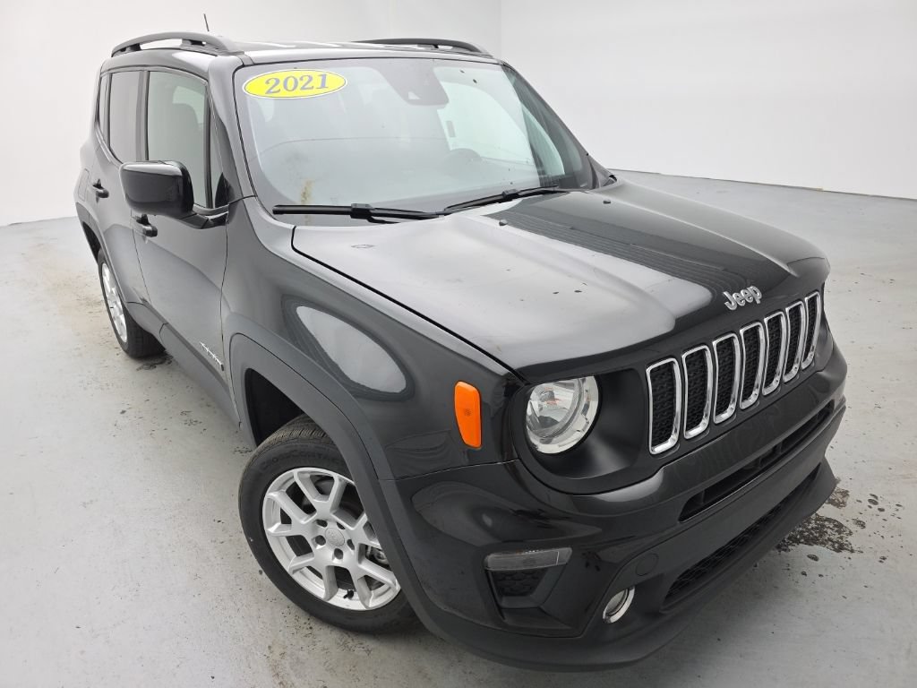 Used 2021 Jeep Renegade Latitude w/ Convenience Group AWD/4WD image 4