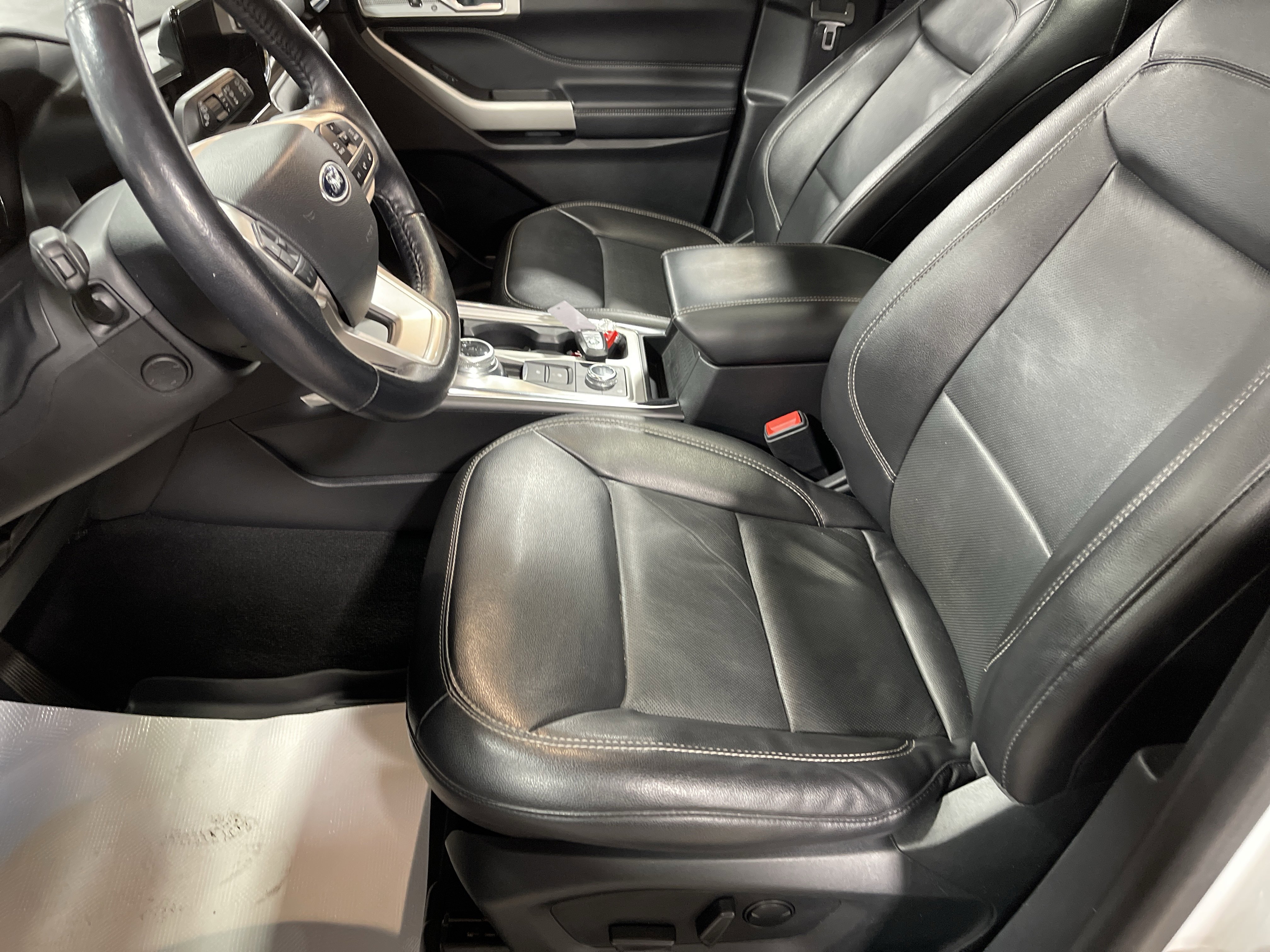 Used 2022 Ford Explorer Limited w/ Hybrid Equipment Group 310A image 11