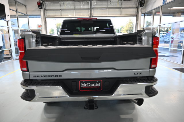 New 2026 Chevrolet Silverado 3500 LTZ w/ LTZ Premium Package AWD/4WD image 7