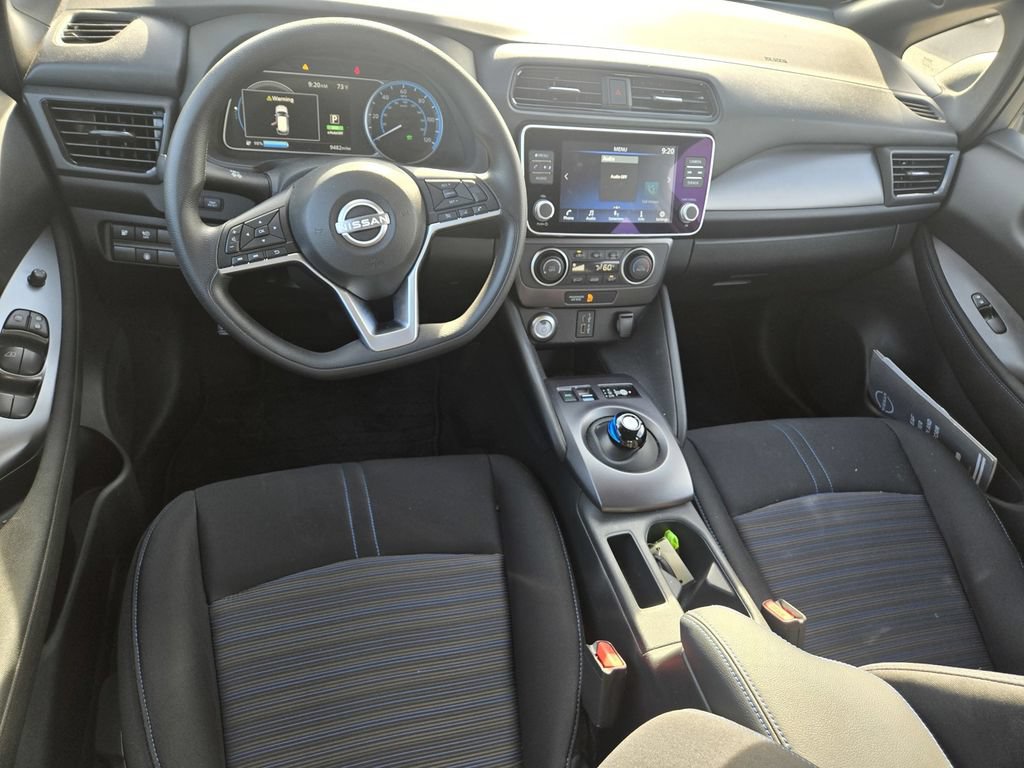 Certified 2025 Nissan Leaf S FWD image 11