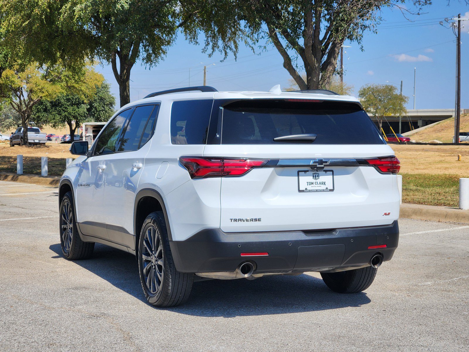 Used 2022 Chevrolet Traverse RS FWD image 4