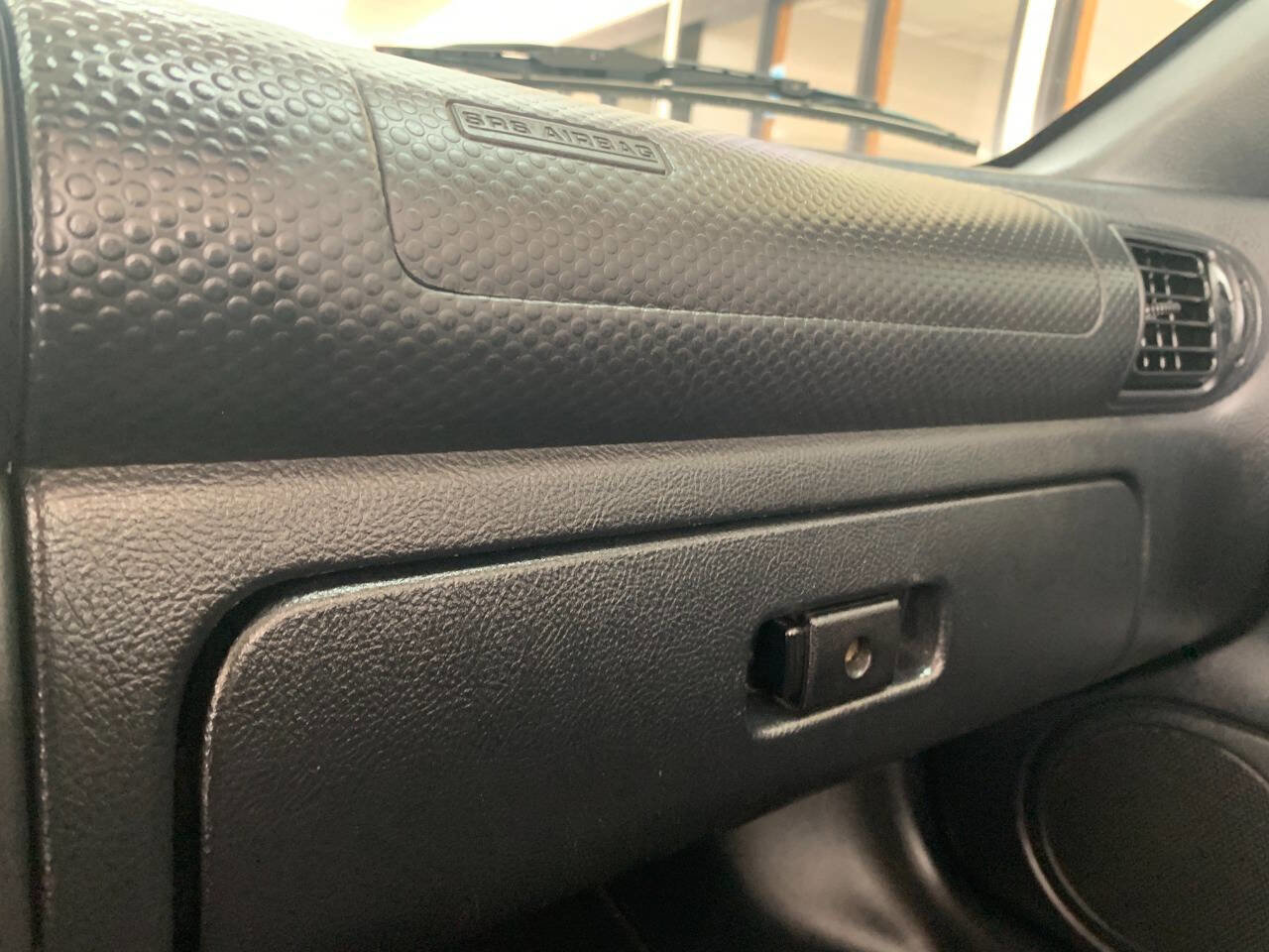 Used 2002 Toyota MR2 image 11