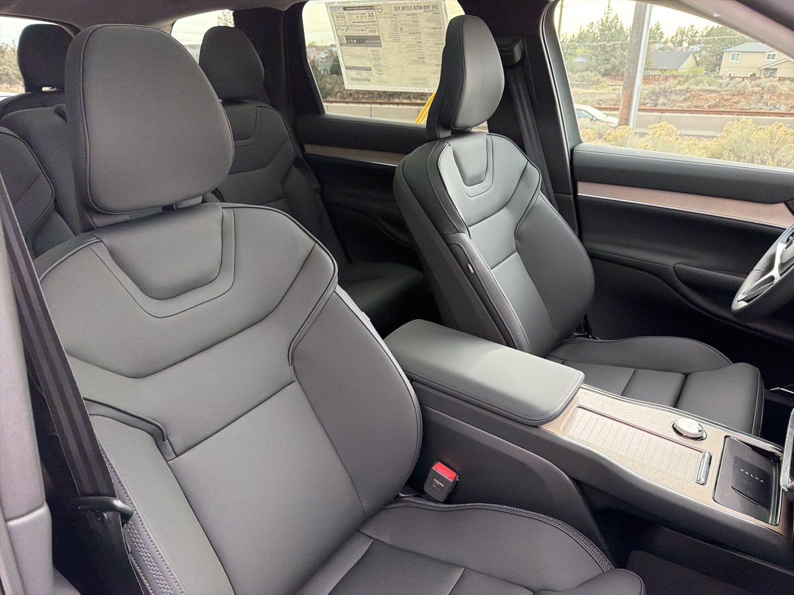 New 2025 Volvo EX90 Plus w/ Protection Package Premier AWD/4WD image 26