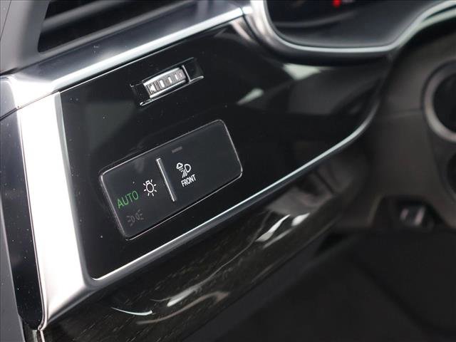 Used 2025 Audi Q7 3.0T Prestige AWD/4WD image 13