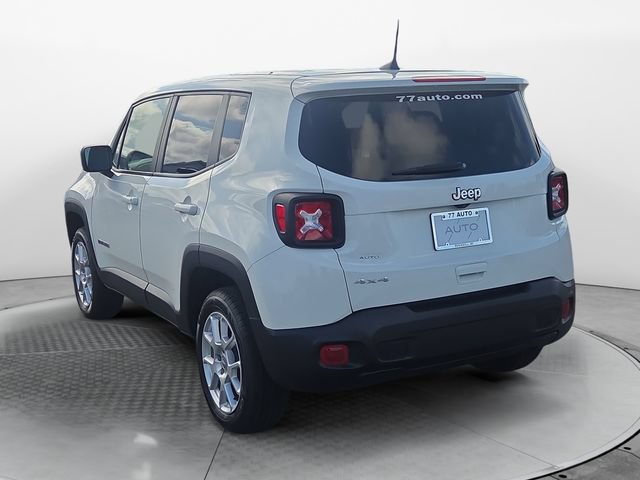 Used 2023 Jeep Renegade Latitude AWD/4WD image 3