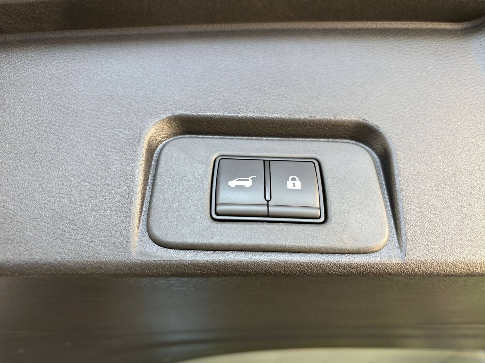 Used 2026 Nissan Rogue SV AWD/4WD image 22