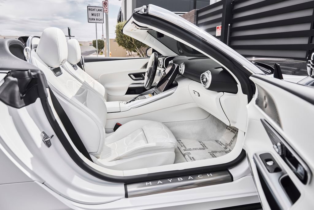 Used 2026 Mercedes-Benz Maybach SL 680 image 23