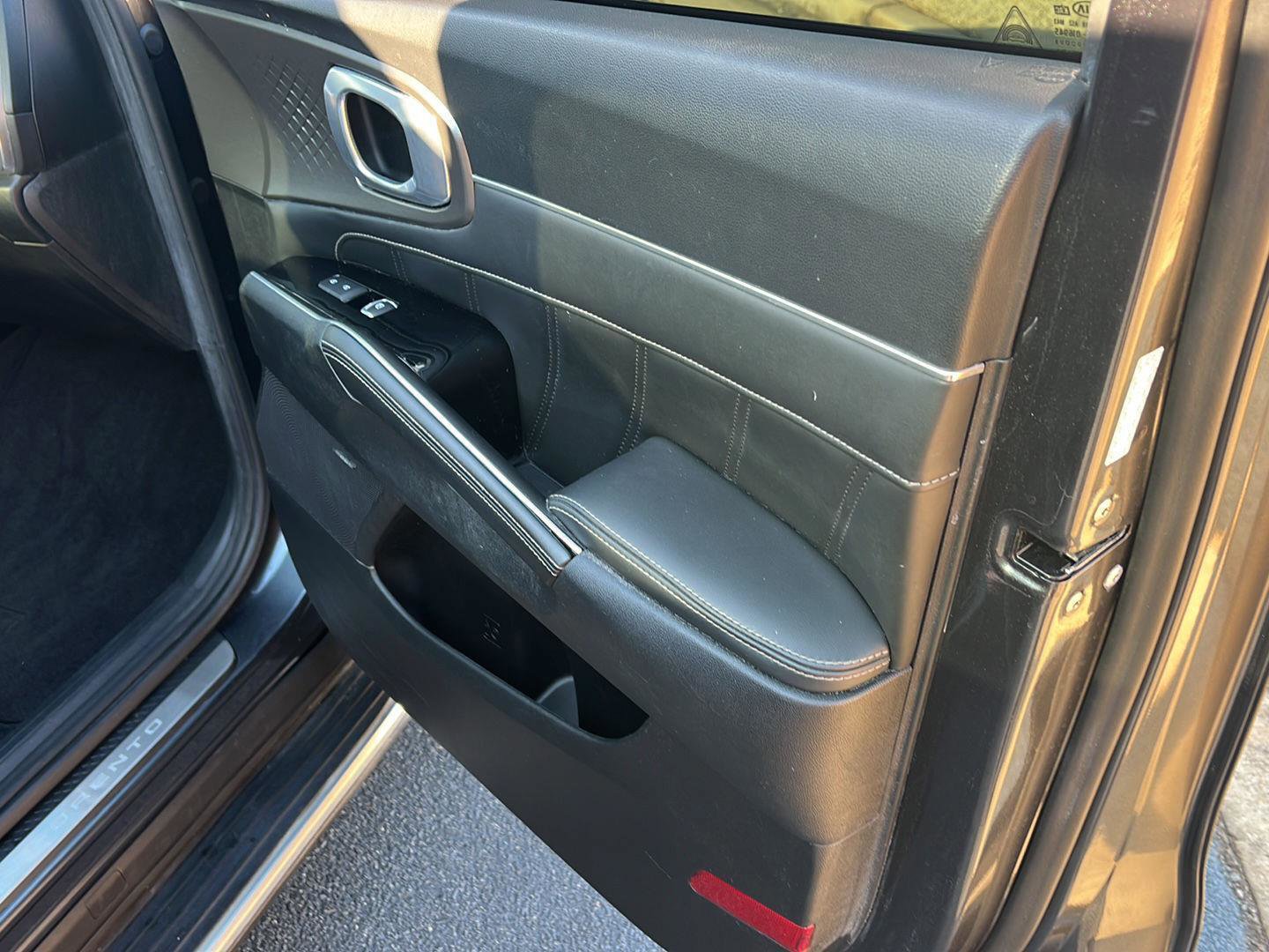 Used 2021 Kia Sorento SX image 14