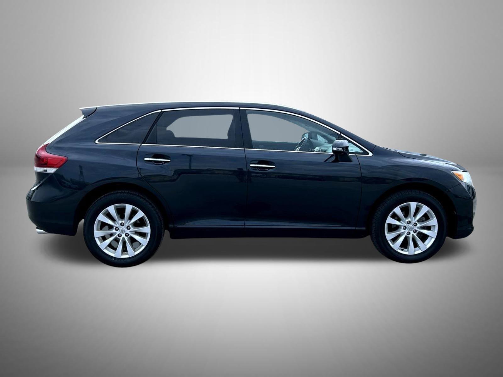 Used 2015 Toyota Venza XLE AWD/4WD image 5