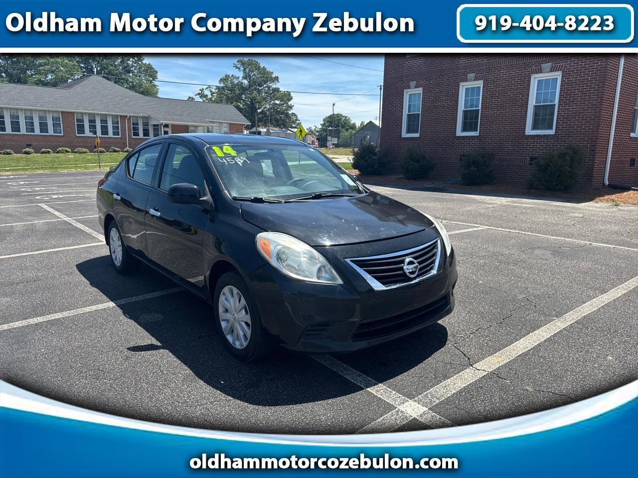 Used 2014 Nissan Versa SV FWD image 1