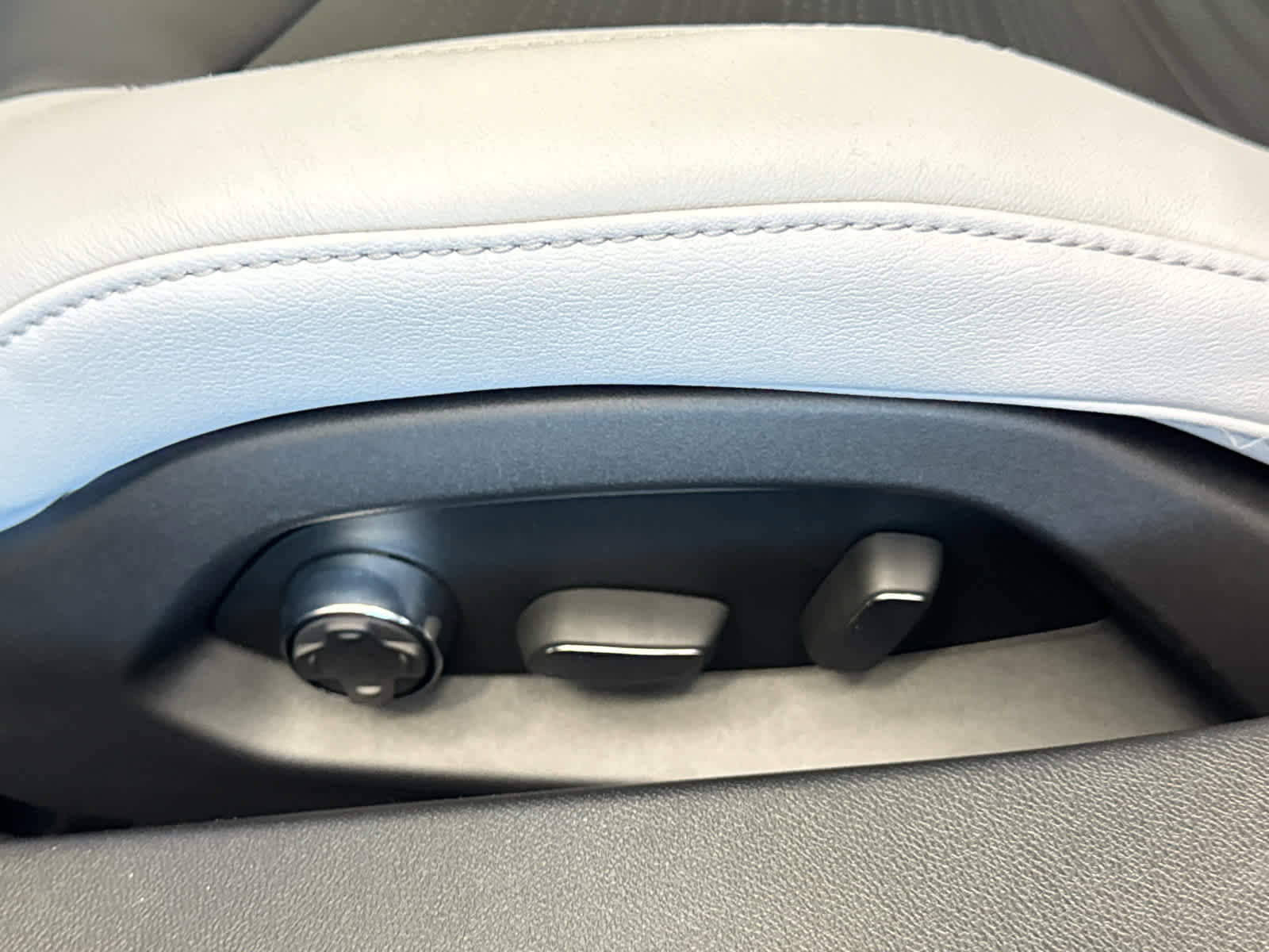 New 2026 Chevrolet Corvette Z06 w/ Battery Protection Package image 18