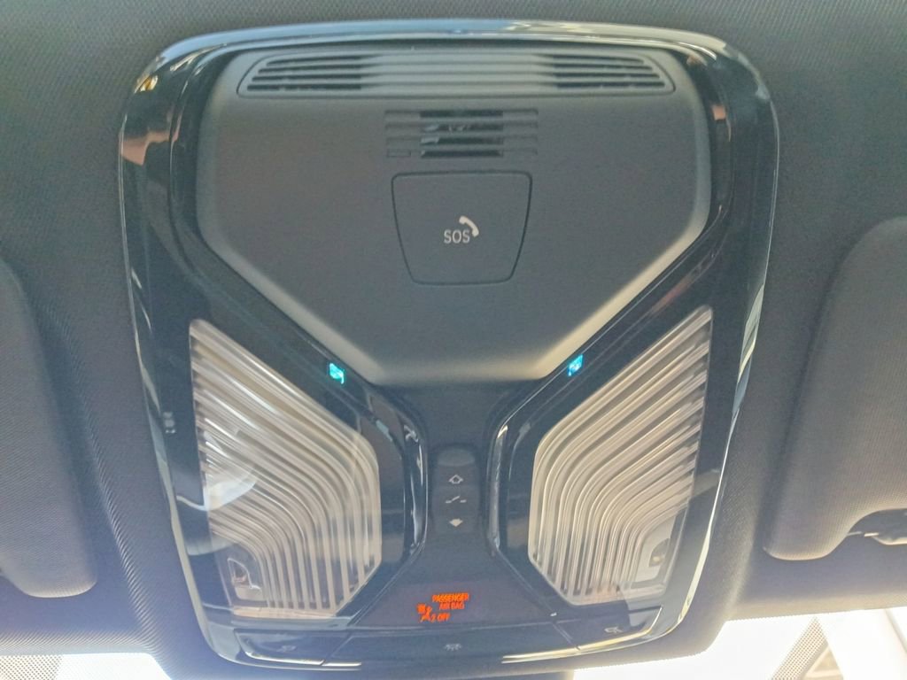 Used 2025 BMW 330i Sedan RWD image 5