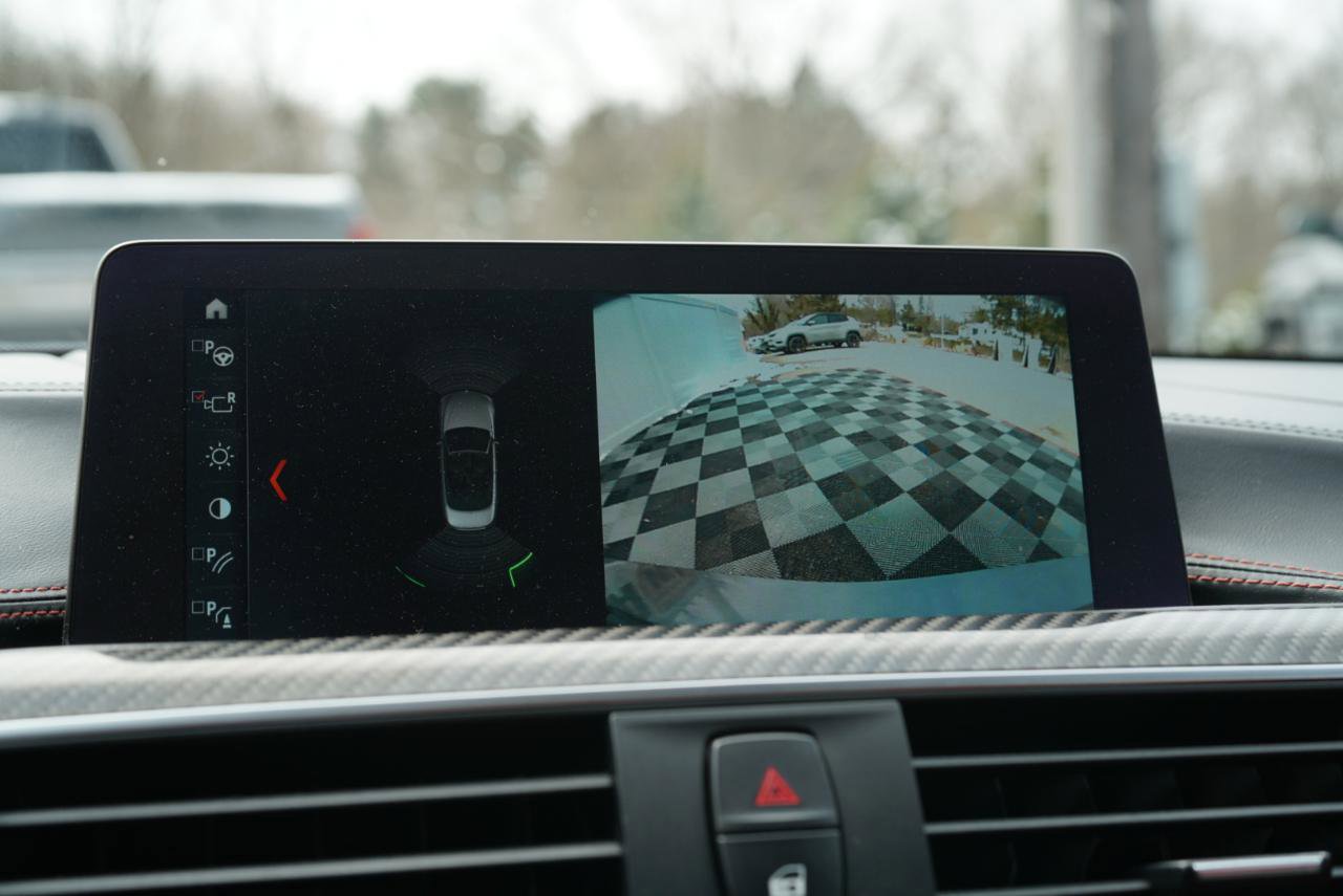 Used 2020 BMW M4 Convertible w/ Executive Package image 37