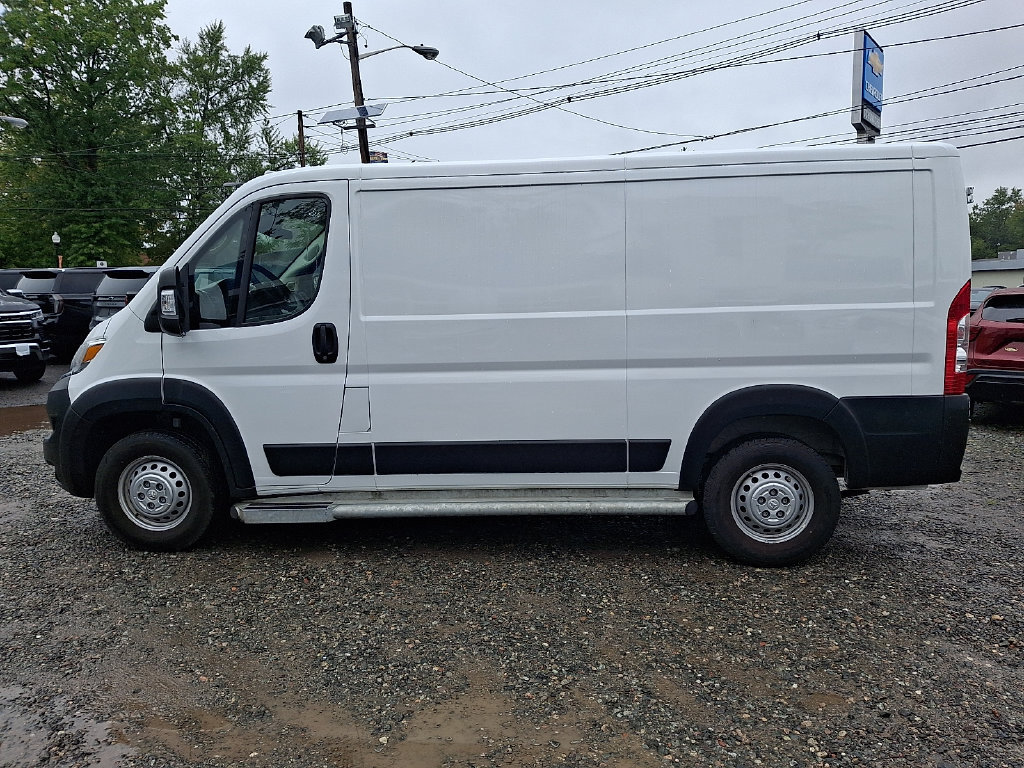 Used 2025 RAM ProMaster 2500 w/ U-Haul Equipment Group FWD image 4