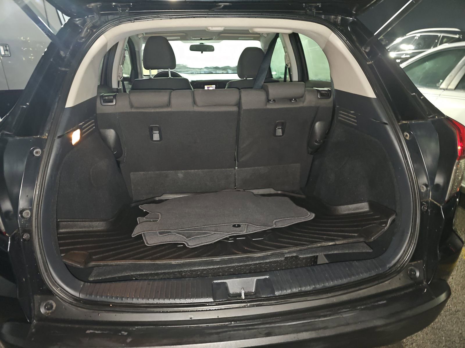 Used 2022 Honda HR-V LX image 15