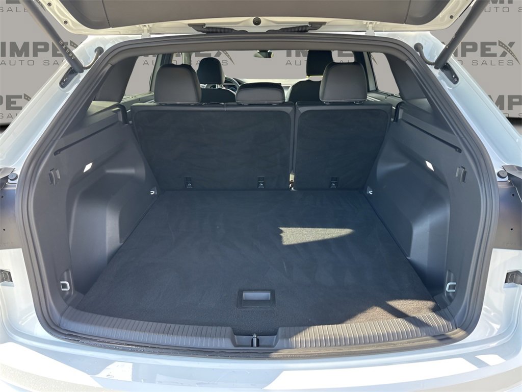 Used 2025 Volkswagen Atlas Cross Sport SE image 27