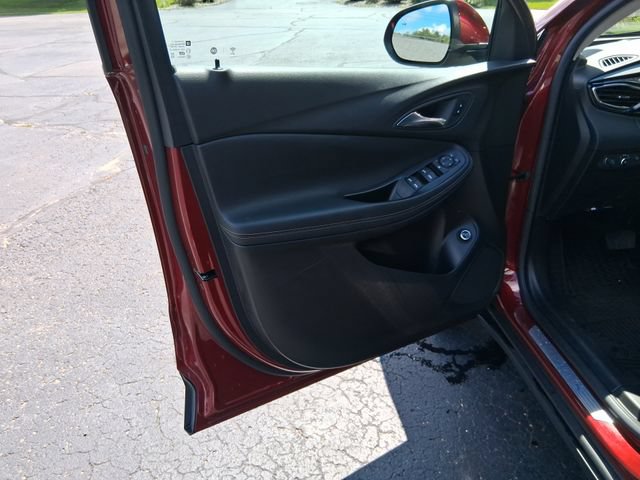 Used 2023 Buick Encore GX Select FWD image 9