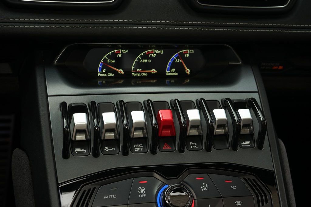 Used 2016 Lamborghini Huracan LP 610-4 image 16
