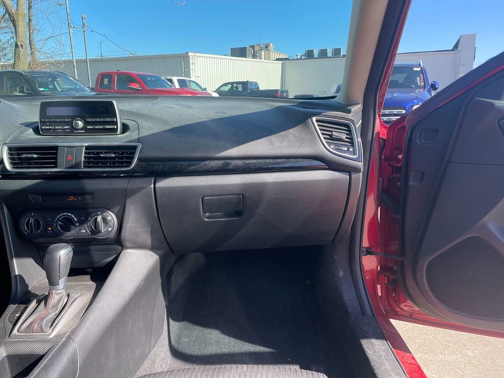 Used 2014 MAZDA MAZDA3 i Touring w/ Moonroof Package 1 FWD image 28