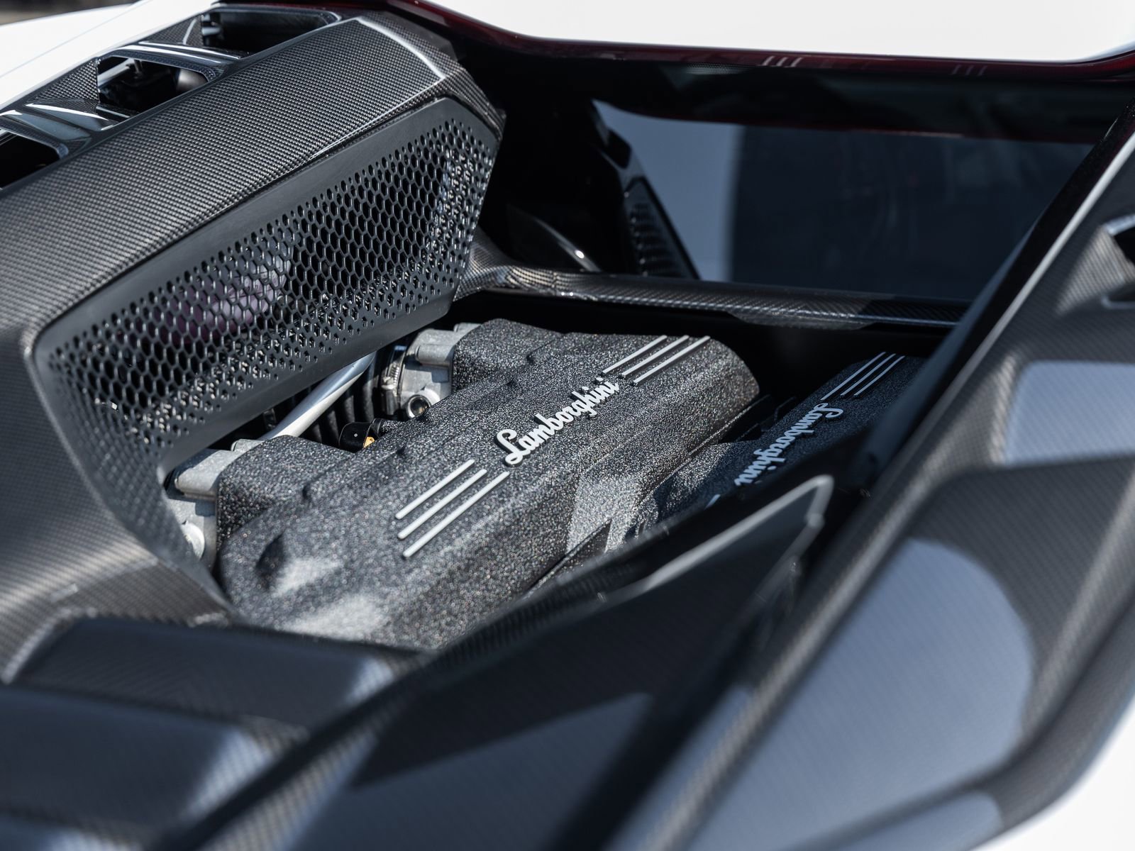 Used 2024 Lamborghini Revuelto AWD/4WD image 15