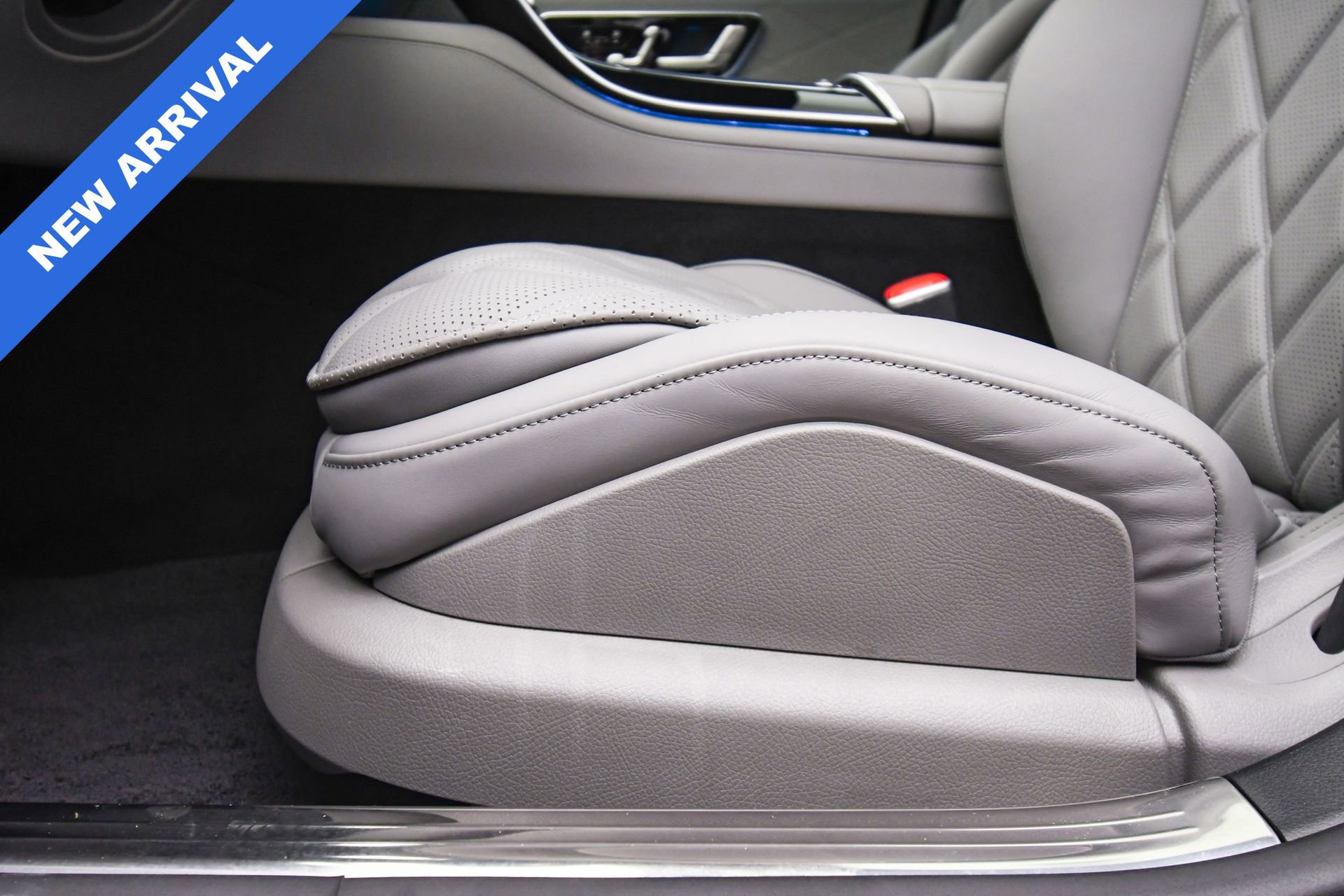 Used 2025 Mercedes-Benz Maybach S 580 4MATIC image 48