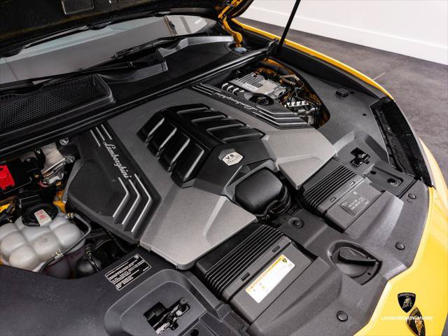 Used 2024 Lamborghini Urus Performante AWD/4WD image 7