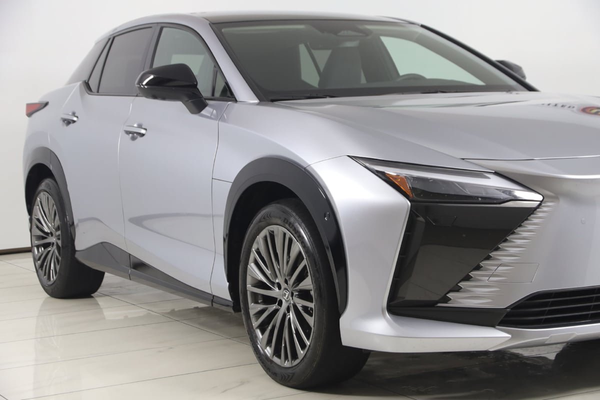 Used 2023 Lexus RZ 450e Premium w/ Accessory Package (Z1) AWD/4WD image 39