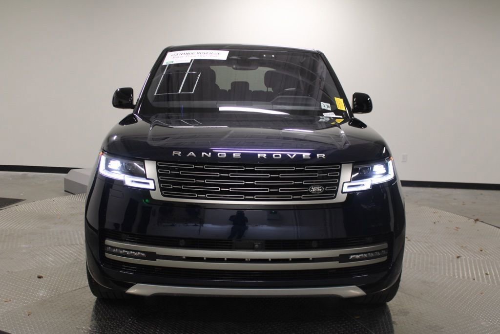 Certified 2023 Land Rover Range Rover SE AWD/4WD image 12