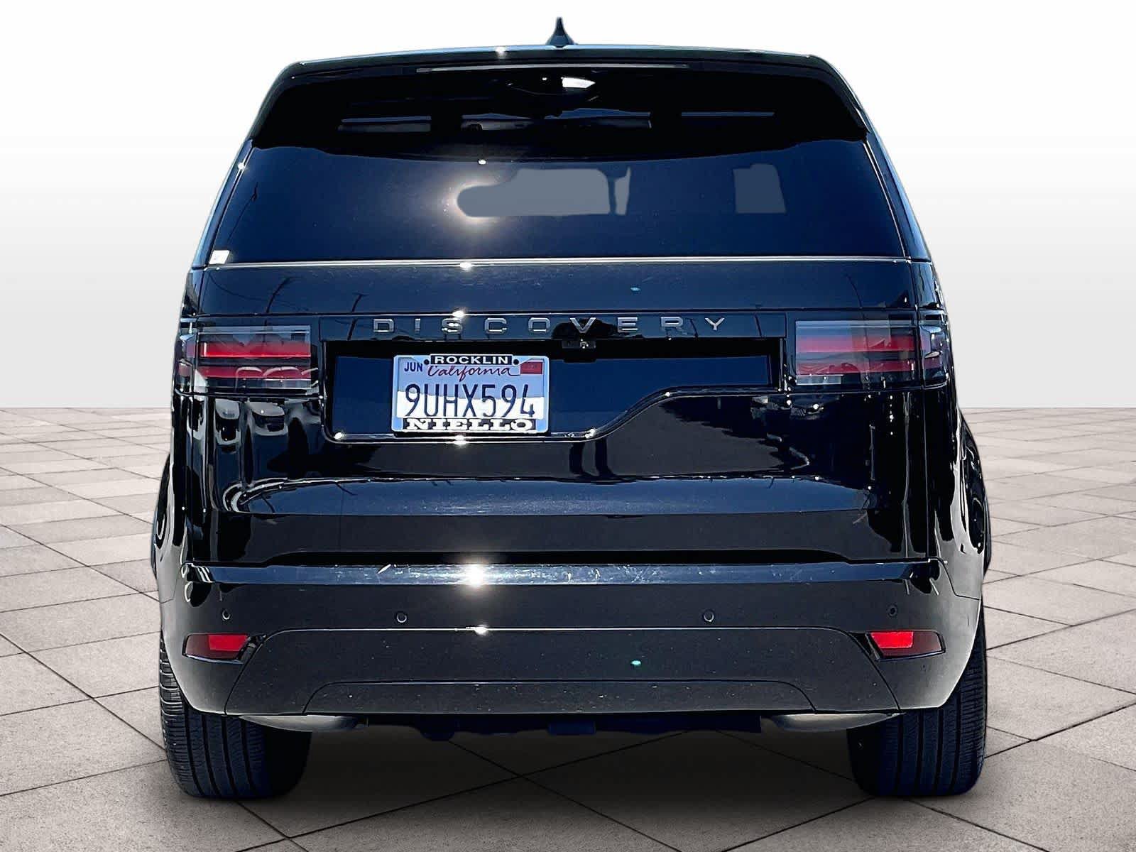 Used 2025 Land Rover Discovery Dynamic SE AWD/4WD image 4